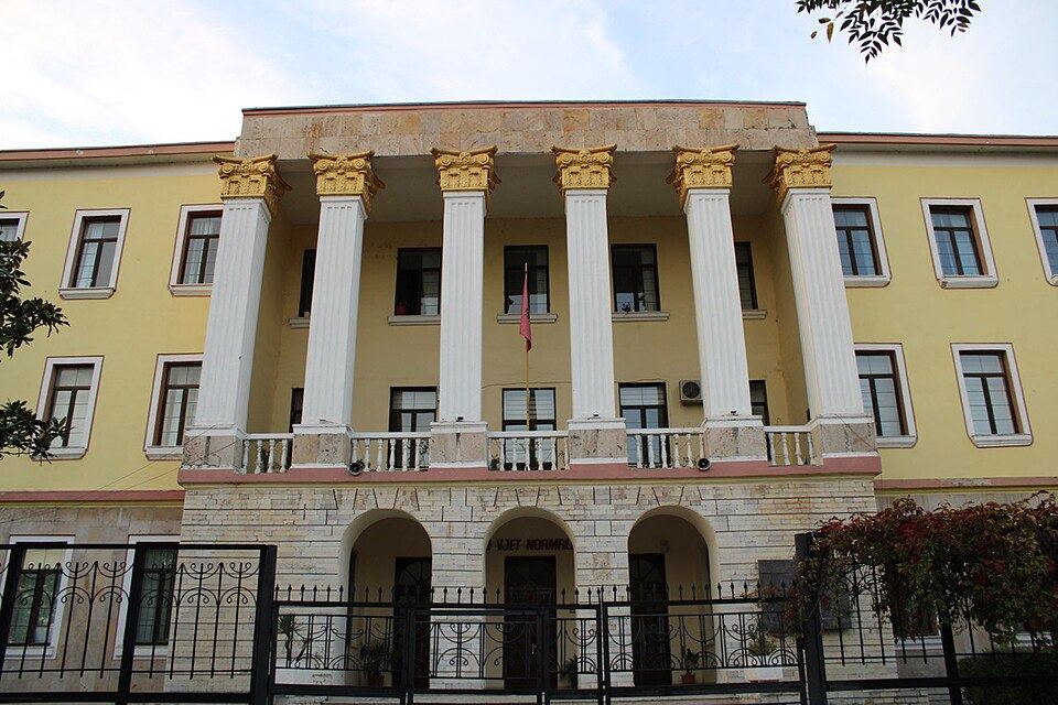 Shkolla e Mesme e Bashkuar "Luigj Gurakuqi"